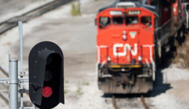 No injuries reported after CN Rail train goes off tracks near Montreal: police – Winnipeg Free Press