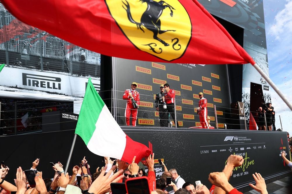 Charles Leclerc, Ferrari, Lewis Hamilton, Ferrari, George Russell, Mercedes