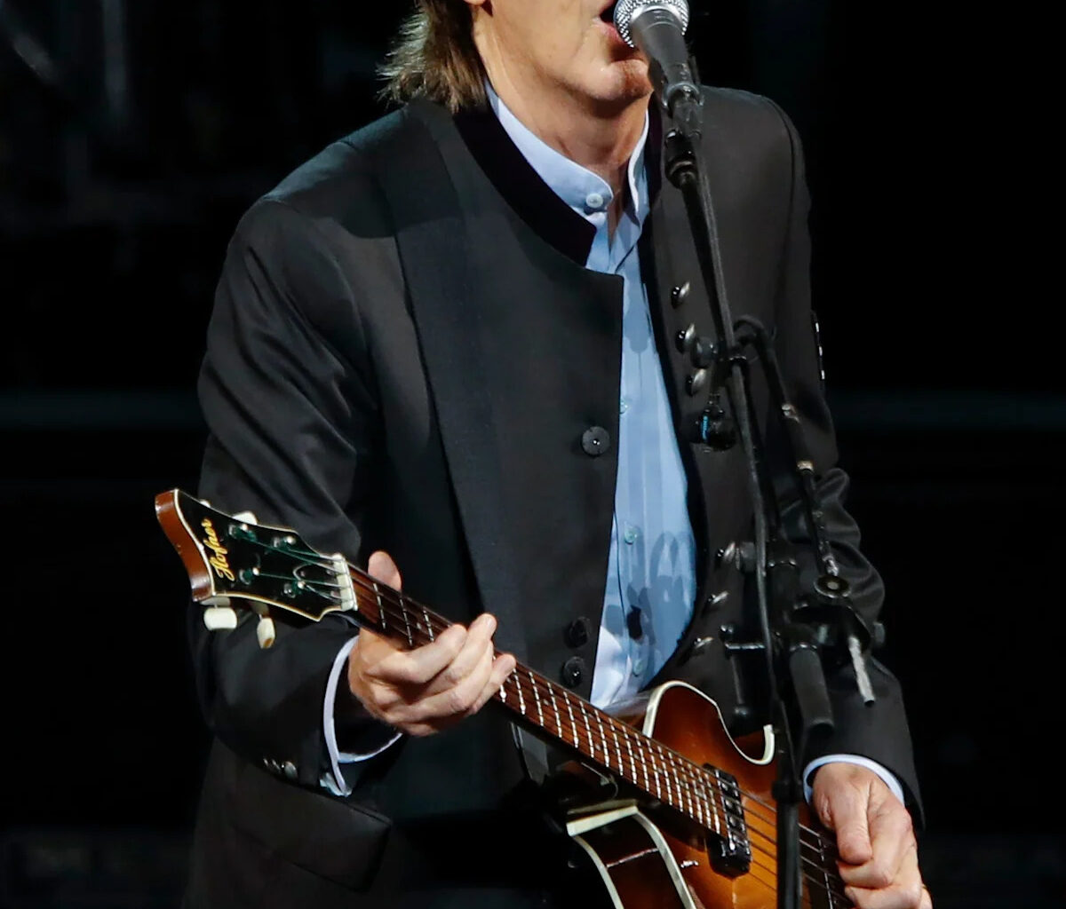 Taylor Swift gets Paul McCartney to do something truly rare for wedding