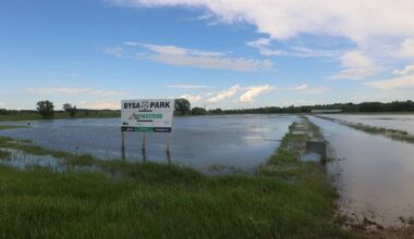Severe thunderstorms spark power outages in parts of Manitoba – Winnipeg Free Press