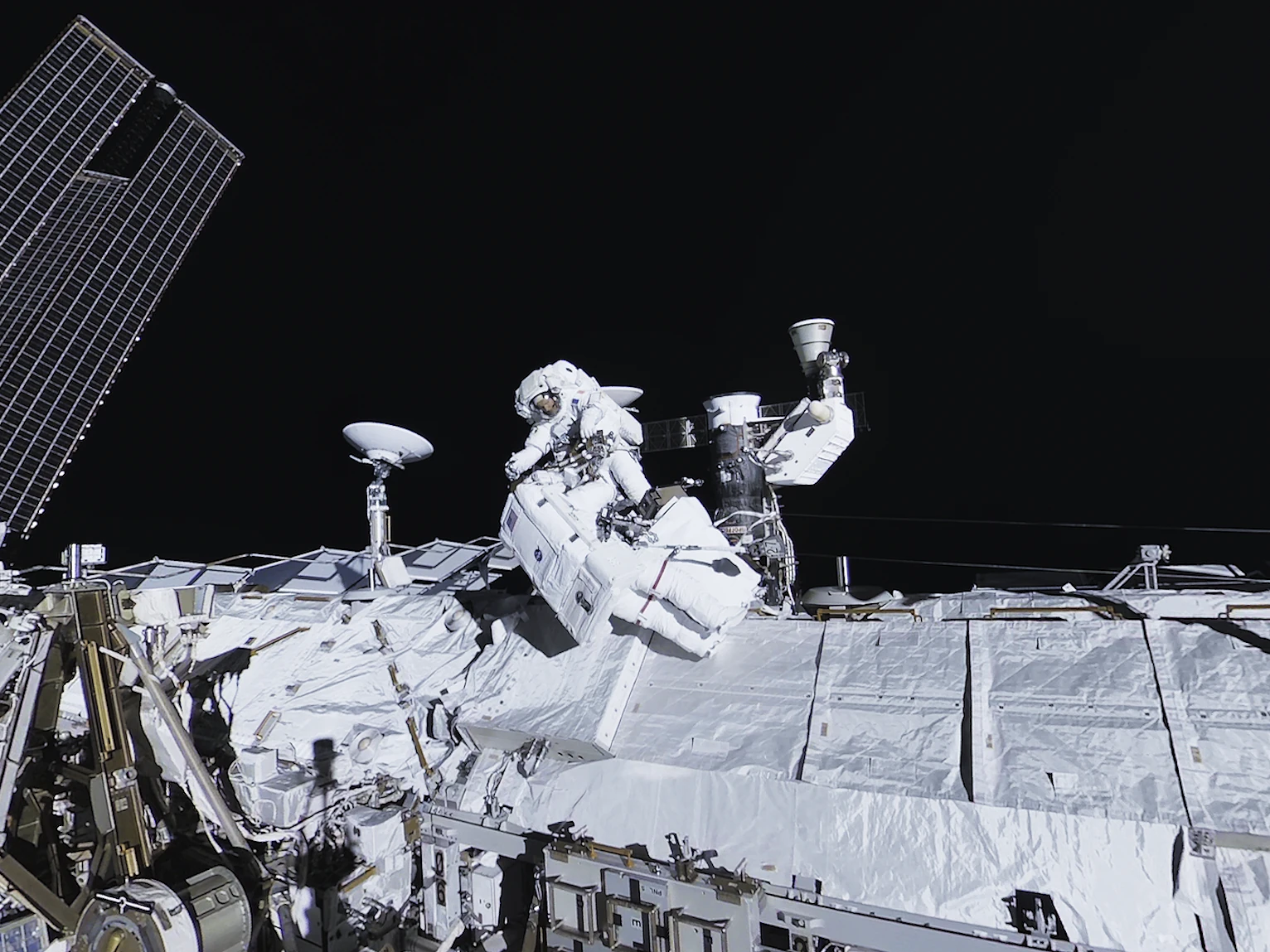 Space Explorers: The ISS Experience