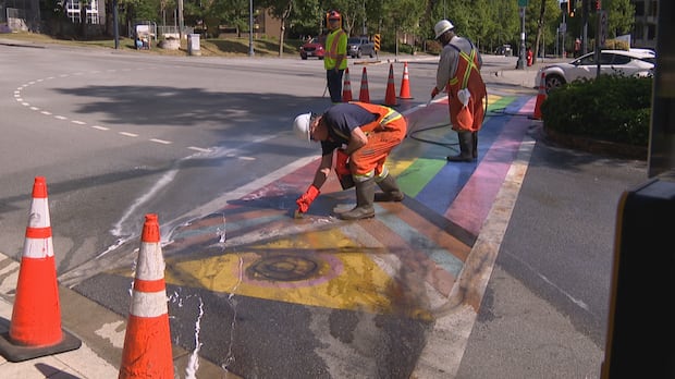 2 charged with mischief after allegedly vandalizing Pride crosswalk in Surrey
