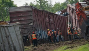 Investigation underway after train derailment in Repentigny, northeast of Montreal