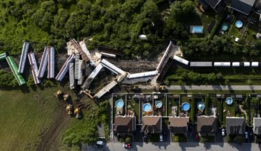 Montreal-area residents relieved no one hurt after 46 railcars jump tracks near homes | NanaimoNewsNOW