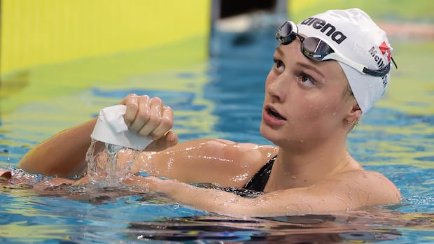 Summer McIntosh withdraws from Canadian swim trials due to illness