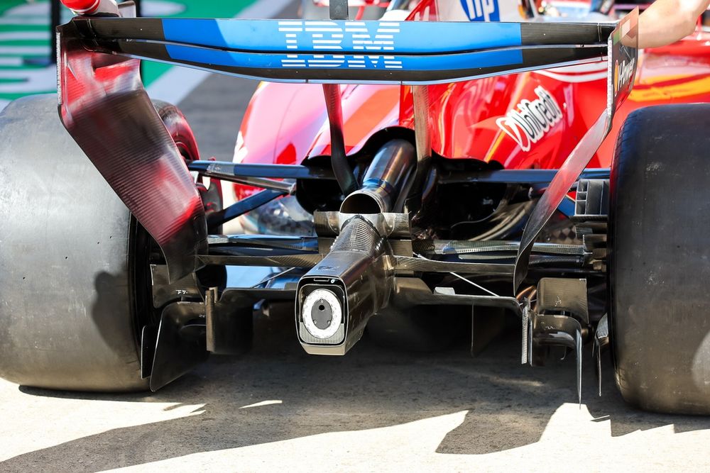 Although McLaren has also been working on a rotating wing, the FIA’s request has so far been limited to Ferrari and Red Bull