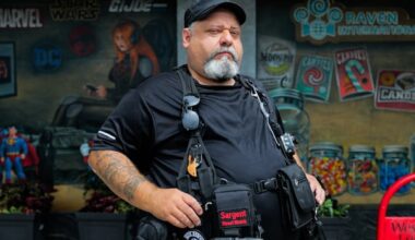 Winnipeg business owner patrolling streets solo to help reduce crime, open drug use