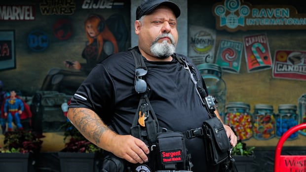 Winnipeg business owner patrolling streets solo to help reduce crime, open drug use