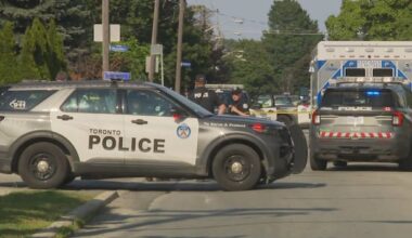 Man charged with 2nd-degree murder after man found dead on Scarborough street