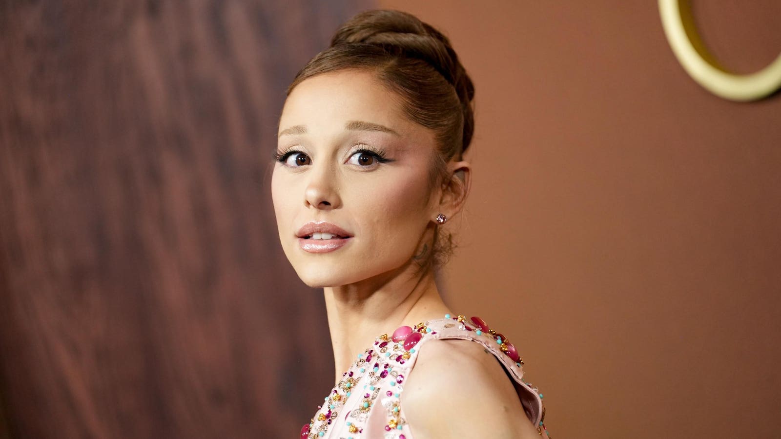Ariana Grande’s New Single Ties As The Longest-Running No. 1 Of Her Career