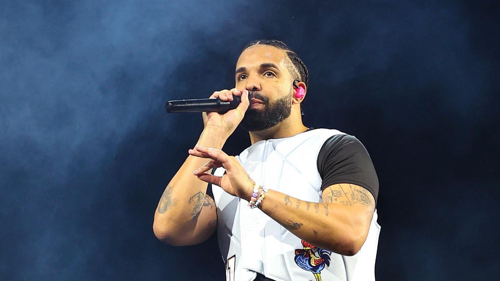 Drake Blocks Himself From Charting A New No. 1 Hit