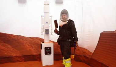 NASA recruiting for moon and Mars