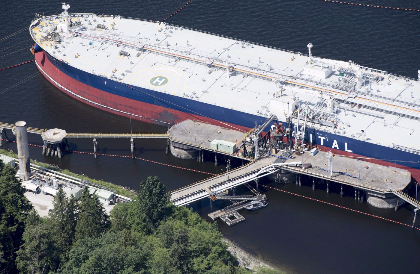B.C. First Nation challenges dredging plan to accommodate larger tankers in Vancouver