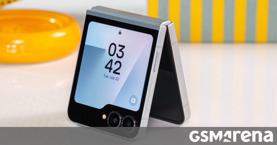 Samsung said to discontinue its Galaxy Z Flip lineup after the Flip8