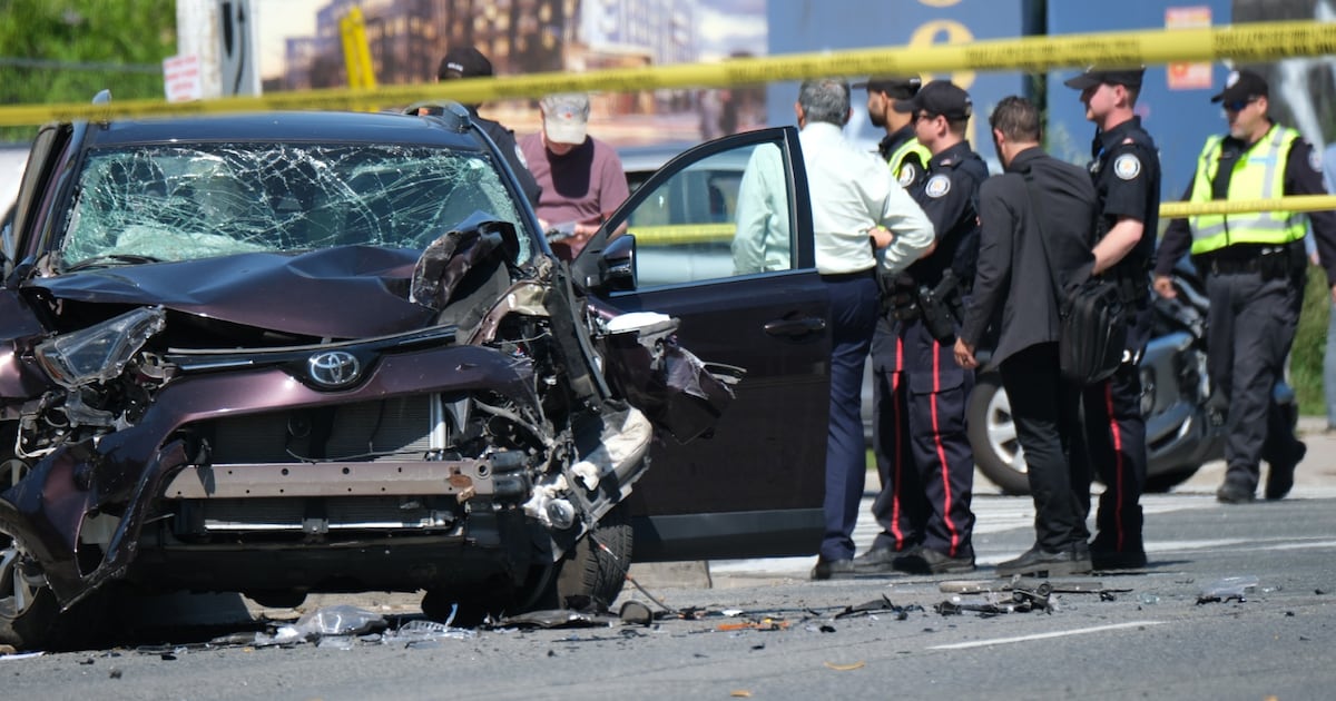 2 pedestrians fatally struck by vehicle in Scarborough