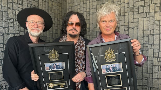 Multi-platinum-selling rock band the Tea Party receives Windsor's key to the city