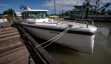 2nd boat was with B.C. charter before fatal sinking, raising rescue questions