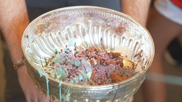Stanley Cup makes sugary stop in Ottawa