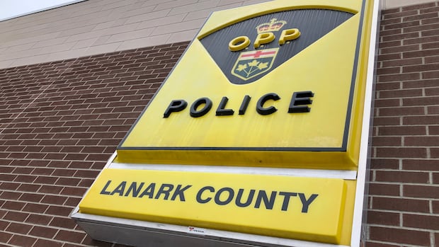 Motorcyclist dies after Lanark County crash