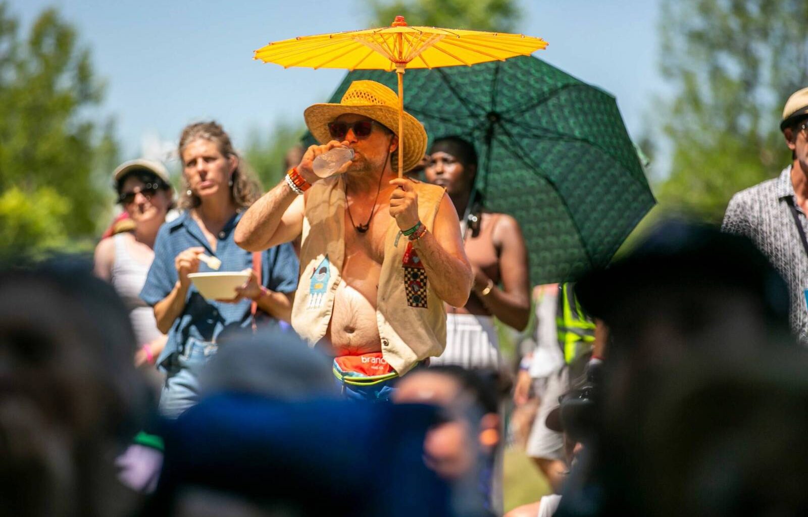 First-aid volunteers treat folk fest attendees suffering from heat – Winnipeg Free Press