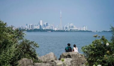Temperatures expected to reach 36 C in GTA Tuesday: Environment Canada