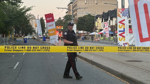 Torontonians describe chaos after fatal shooting at St. Clair festival