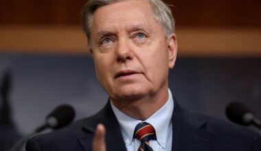 Lindsey Graham Cause Of Death, Aortic Dissection. An ER Doc Explains