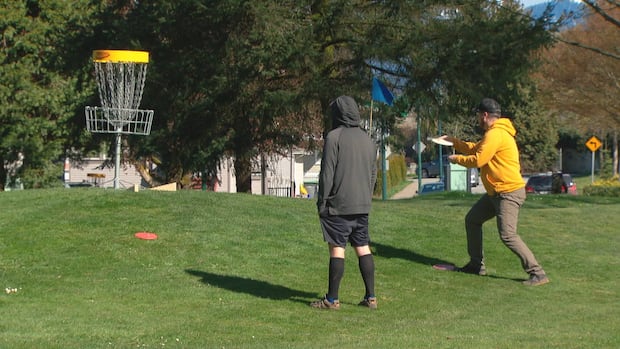 Disc golf players are calling for Vancouver to ‘make it easy to play the game’