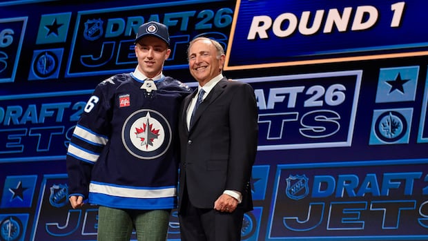 Winnipeg Jets ink 1st-round draft pick Viggo Bjorck to 3-year deal