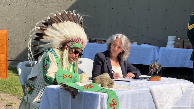 Agreement will see sacred Manitou Stone moved to new home in Elk Island National Park