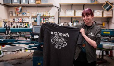 Manitoba firm fills merch tables – Winnipeg Free Press