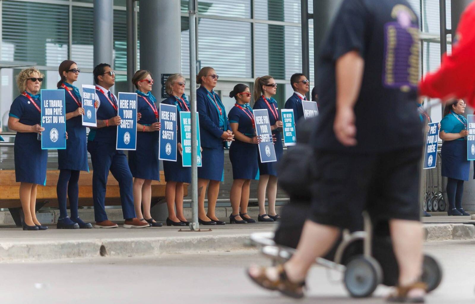 WestJet cabin crews issue warning – Winnipeg Free Press