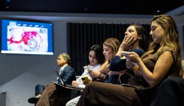 Montreal hospital livestreams surgeries for educational purposes | NanaimoNewsNOW