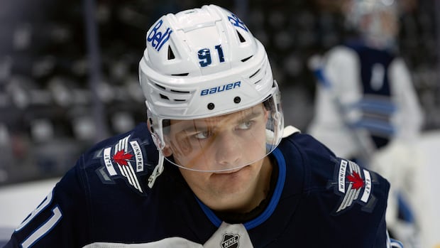 Jets re-sign Cole Perfetti to 5-year deal