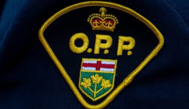 2 dead, 3 injured in Highway 401 crash in Mississauga, OPP says