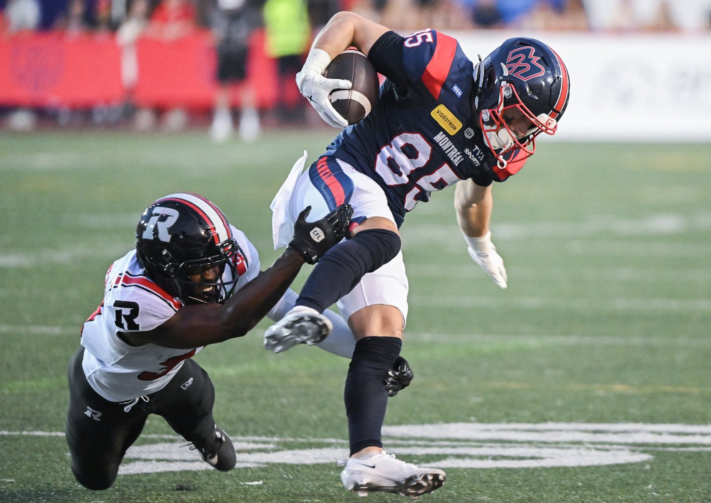 Alouettes receiver Tyler Snead shows his versatility by throwing TD pass