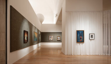 Exhibition Design for Constelaciones y derivas: arte de América Latina desde la Colección FEMSA / Max von Werz Arquitectos + Maurici Mesta Arquitectos