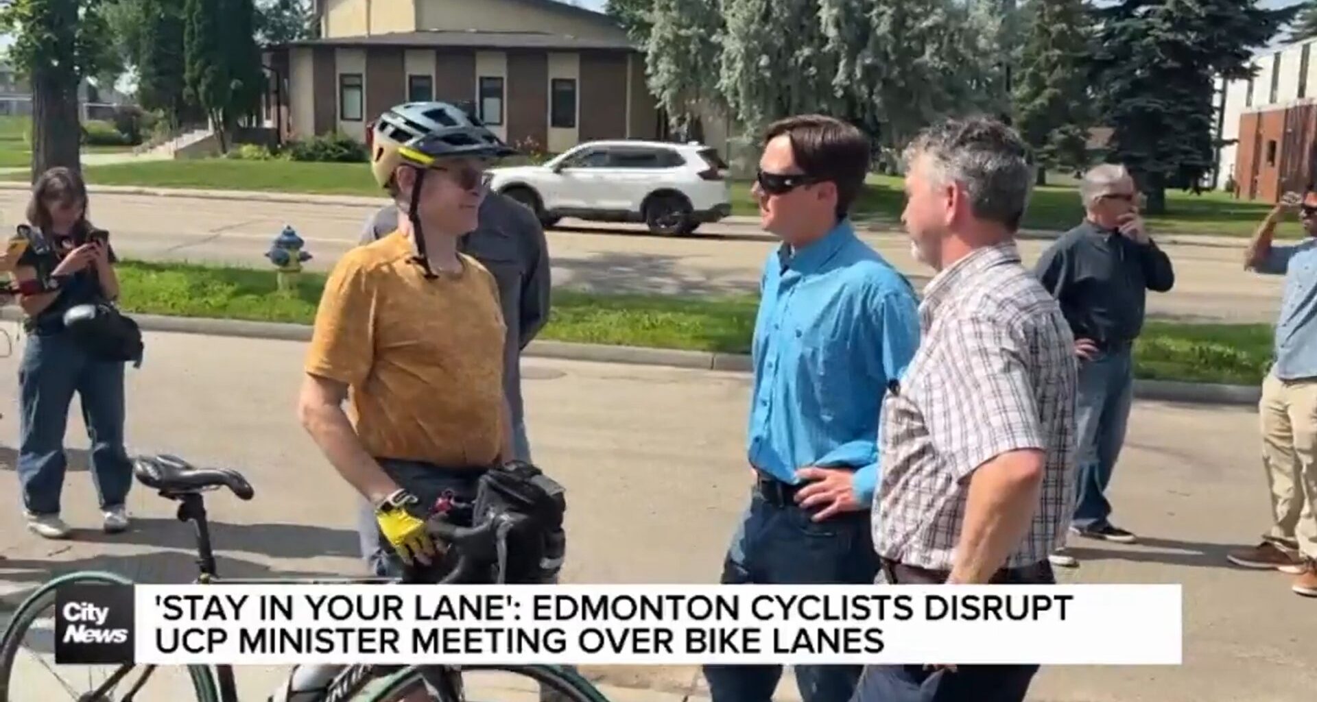 ‘Stay in your lane’: Edmonton cyclists roll through meeting with UCP minister over bike lanes