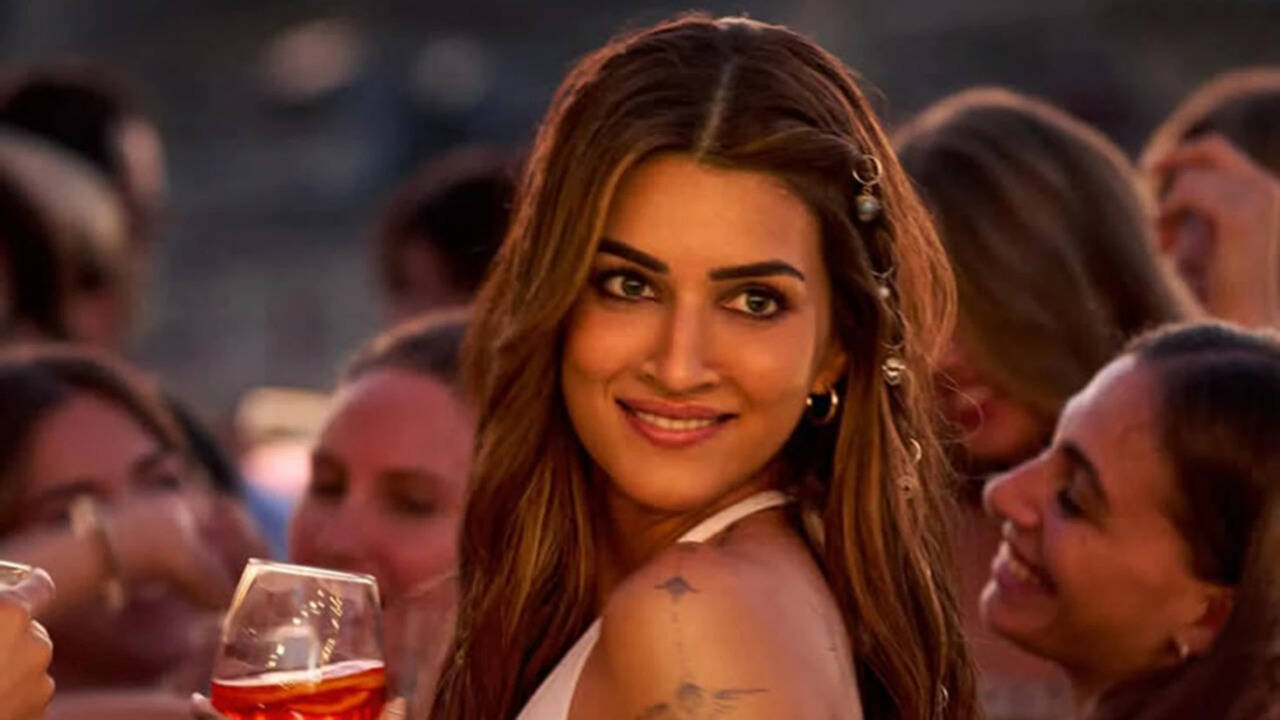 Kriti Sanon reveals why watching Hollywood thriller 'Obsession' changed her mind about safe roles: 'I want to play a mad character, psycho chick' |