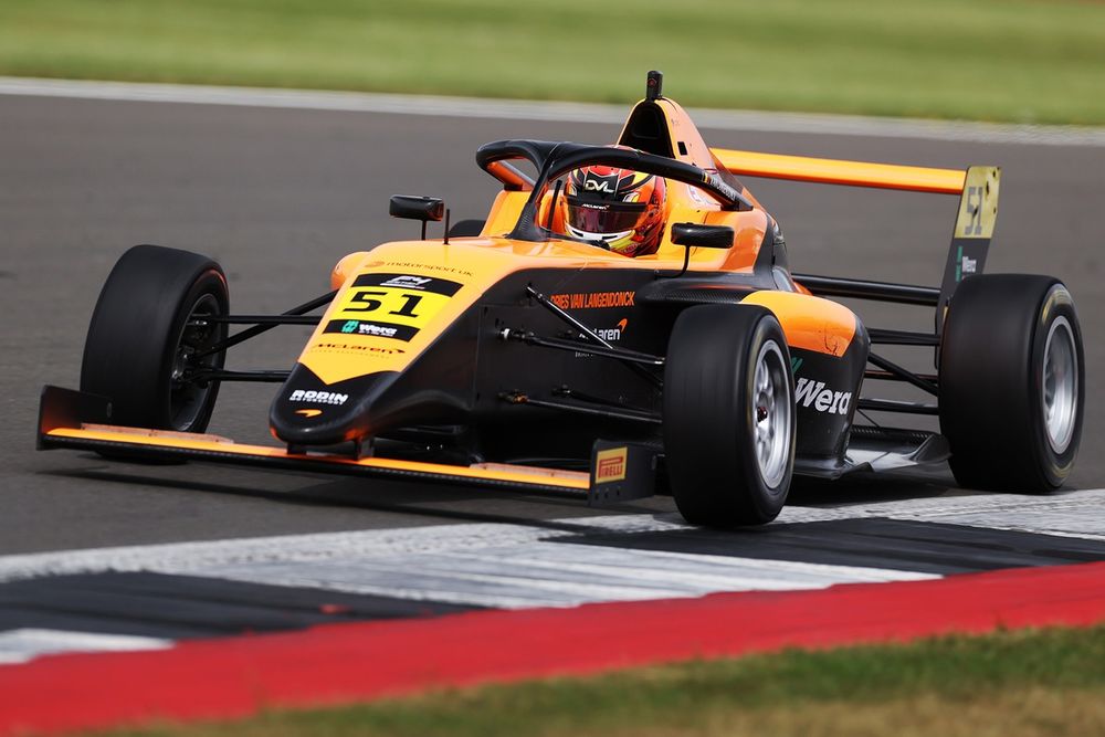 Verstappen wants to help Van Langendonck with choosing the right teams in Formula 3 and Formula 2