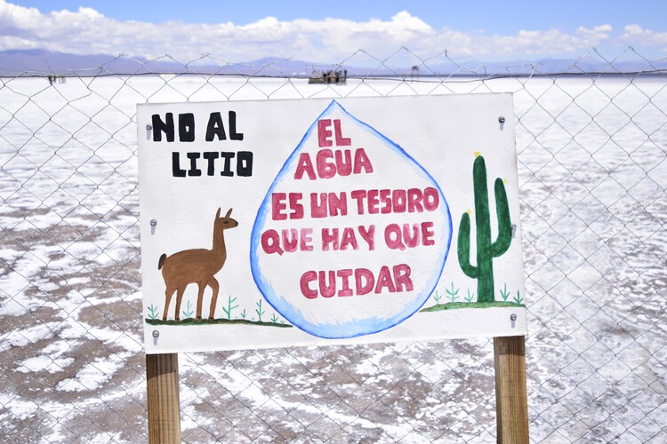 Unearthing the Ground: Architecture and the Politics of Extraction - Image 9 of 18