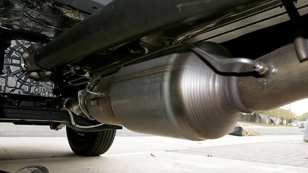 4 arrested, 1 wanted after string of catalytic converter thefts in Winnipeg