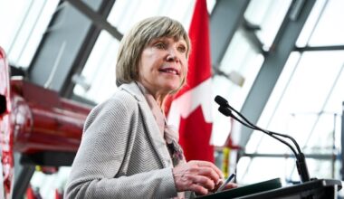 Minister says nothing went wrong with Ottawa's response to Ontario wildfires