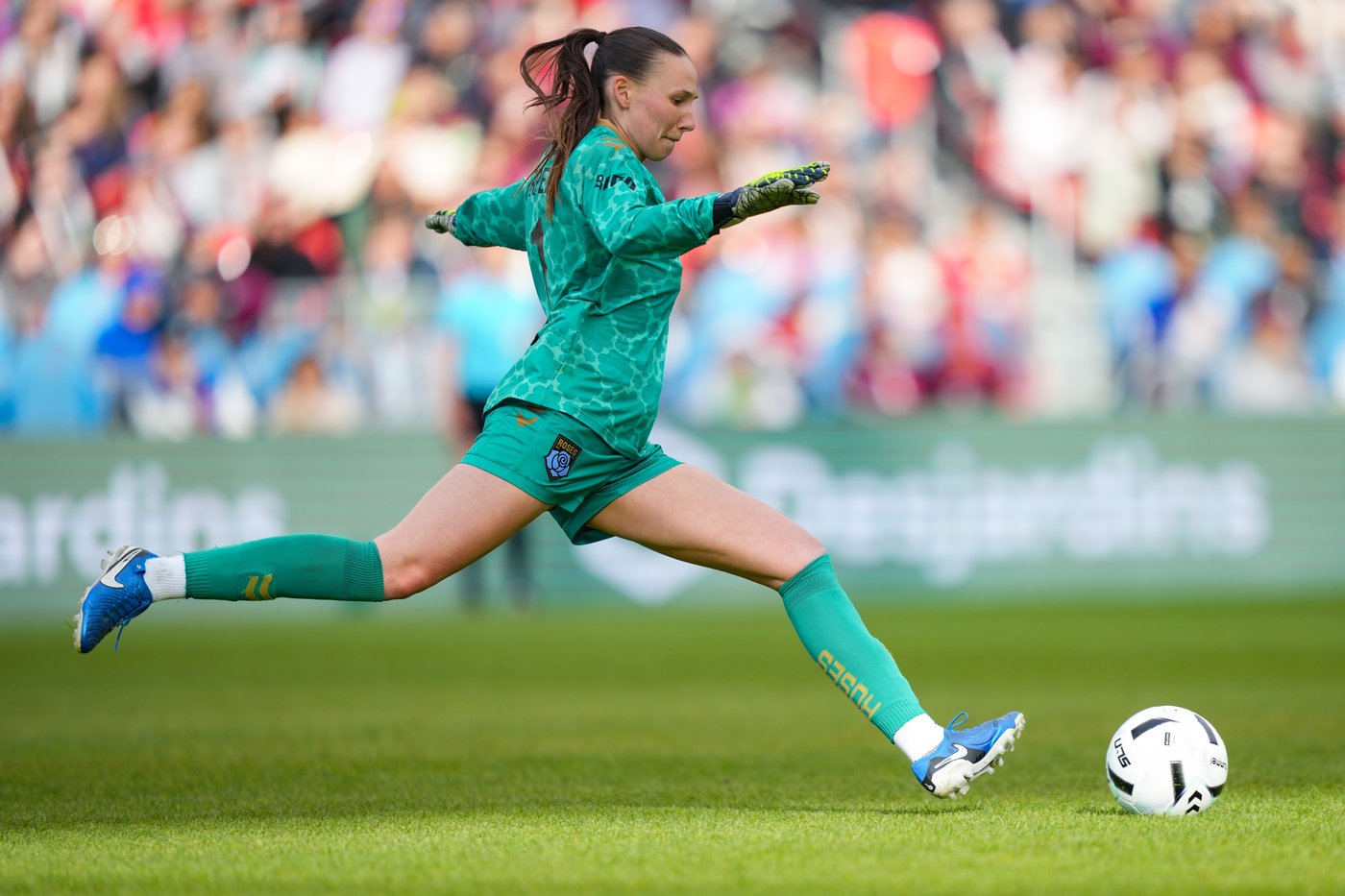Roses strike twice in first half to beat winless Wild 2-0
