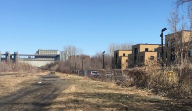 Montreal residents raise concerns after CN sprays herbicide on tracks near homes