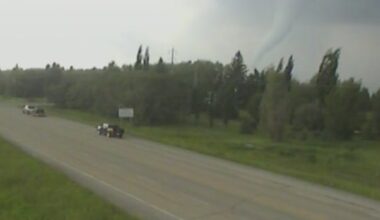 Red tornado warning lifted for central Alberta