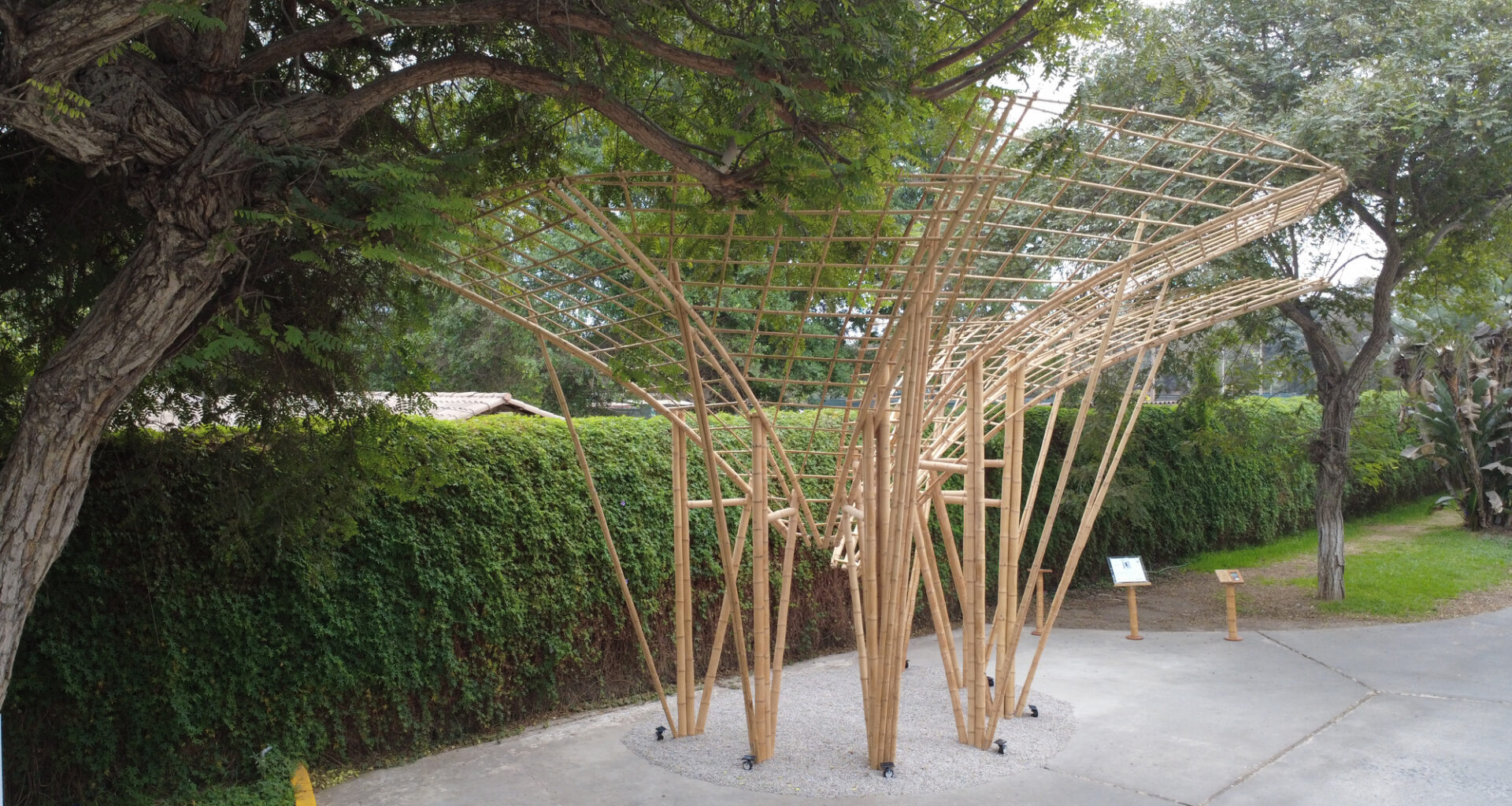 Umbral Floral Pavilion / Cerron Arquitectos