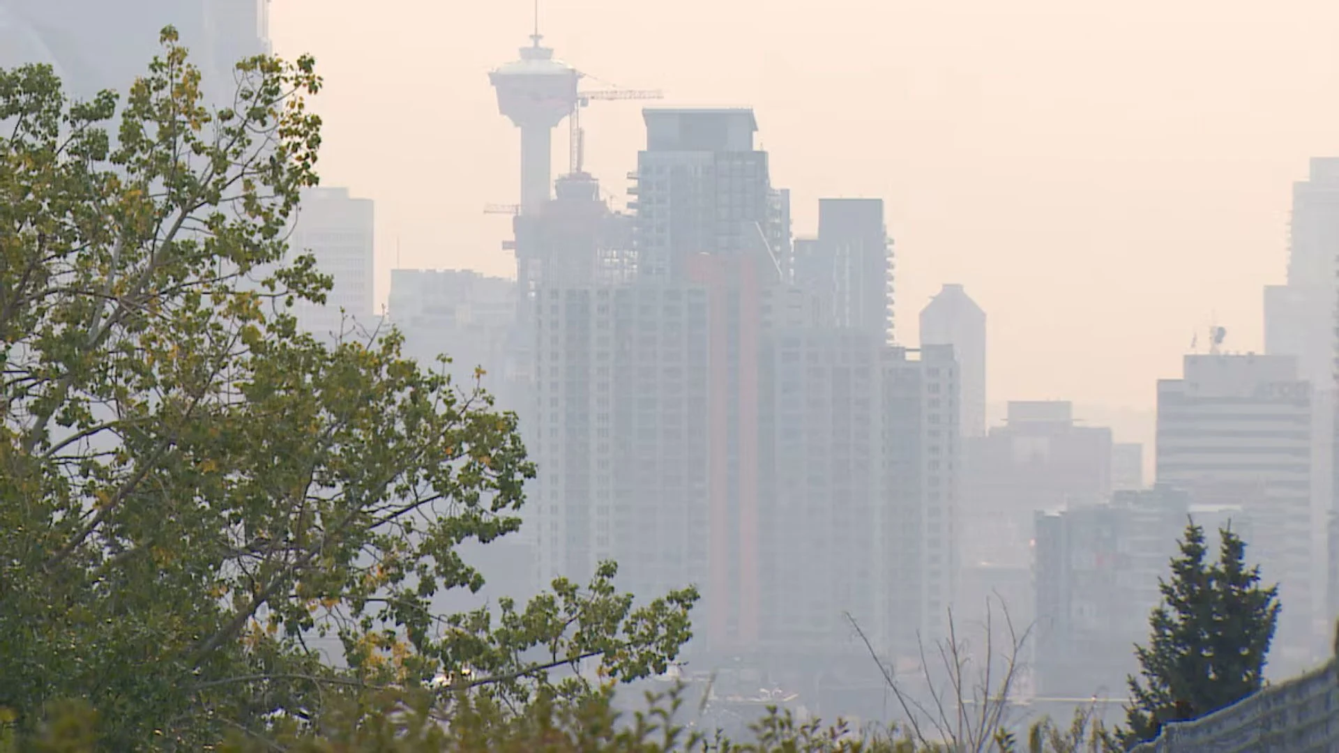 Calgary haze/CBC News