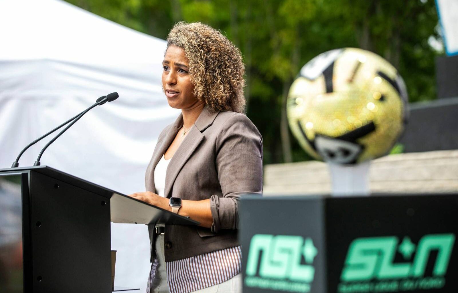 A team — and league — of our own – Winnipeg Free Press