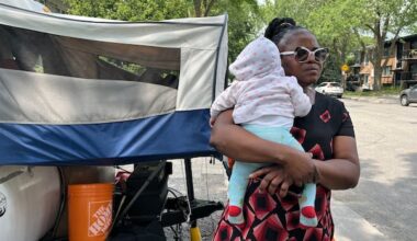 Part of Montreal family camping outside its duplex allowed to move in, Quebec housing tribunal rules